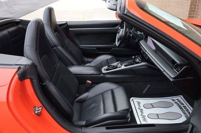 Used 2021 Porsche 911 Carrera w/ Premium Package RWD image 30