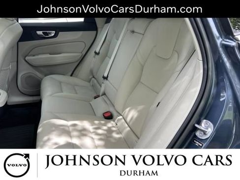 Used 2023 Volvo XC60 B5 Plus w/ Climate Package AWD/4WD image 10