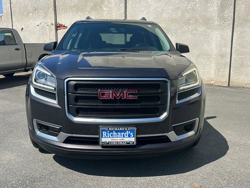 Used 2015 GMC Acadia SLE FWD image 2