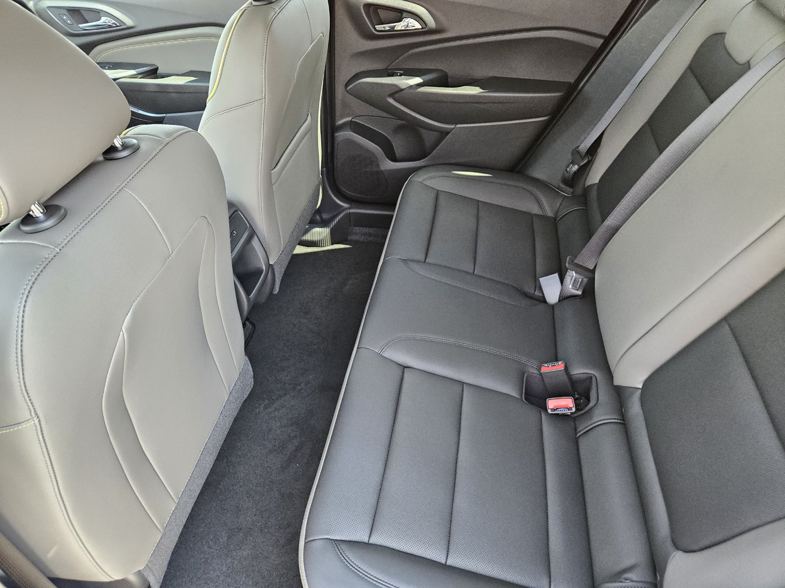 New 2026 Chevrolet Trax ACTIV w/ Driver Confidence Package FWD image 28