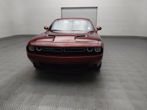 Used 2019 Dodge Challenger SXT image 15