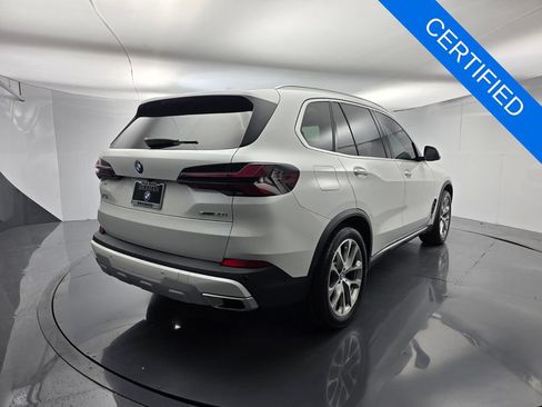 Certified 2024 BMW X5 sDrive40i w/ Premium Package RWD image 4
