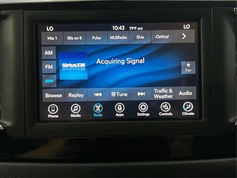 Used 2019 Chrysler Pacifica Touring-L FWD image 41