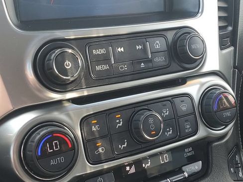 Used 2019 Chevrolet Tahoe Premier AWD/4WD image 32