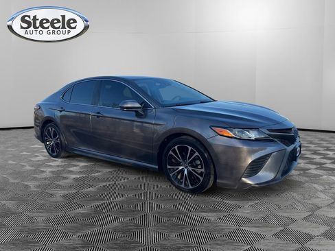 Used 2020 Toyota Camry SE image 7