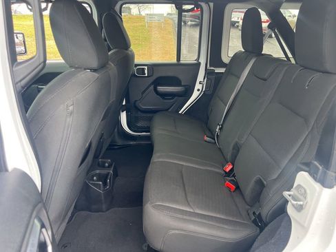 Used 2019 Jeep Wrangler Unlimited Sport image 25