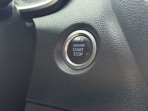 Used 2019 Toyota Corolla SE FWD image 25