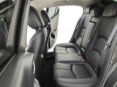 Used 2018 MAZDA MAZDA3 Touring image 26