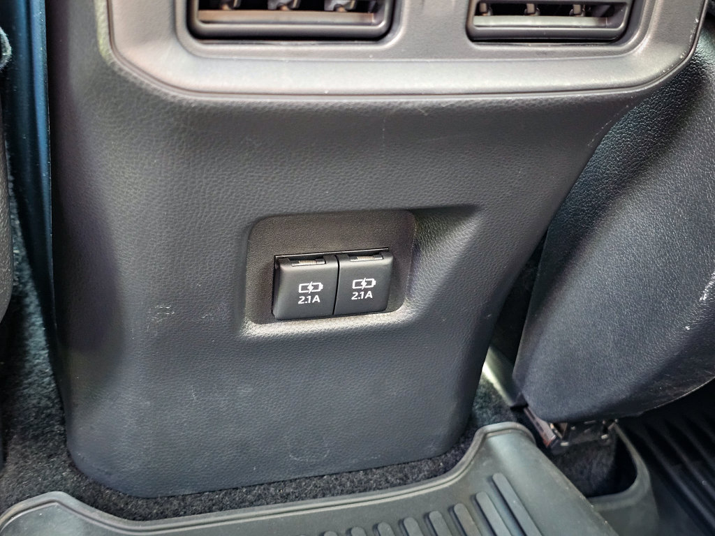Used 2019 Toyota RAV4 XLE Premium w/ Cold Weather Package AWD/4WD image 32