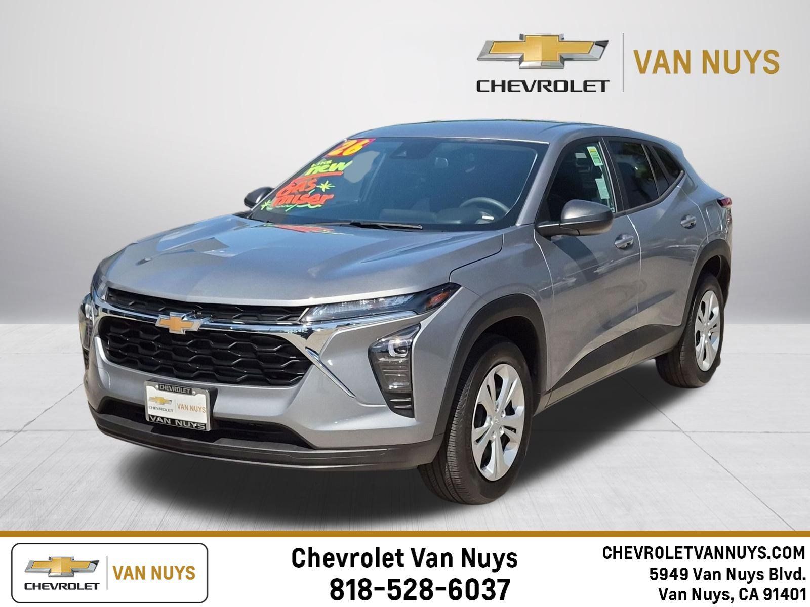 Used 2026 Chevrolet Trax LS FWD image 1