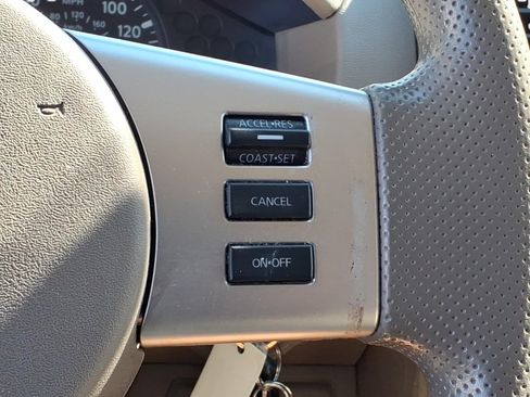 Used 2015 Nissan Frontier SV w/ SV Value Truck Package AWD/4WD image 24
