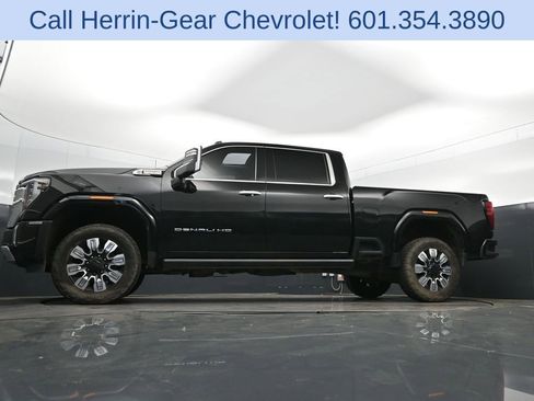 Used 2024 GMC Sierra 3500 Denali w/ Denali Reserve Package image 44