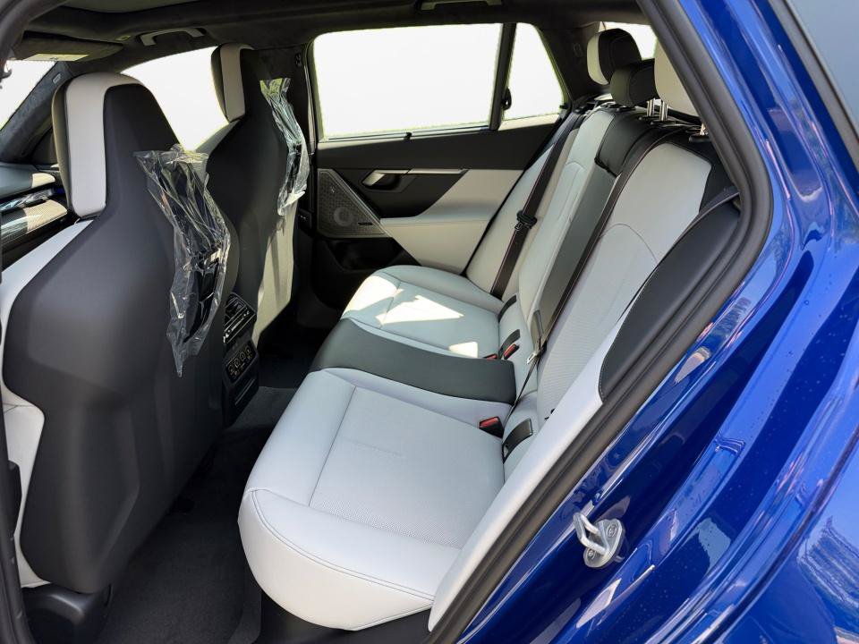 New 2027 BMW M5 Touring AWD/4WD image 13