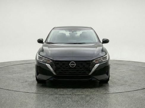 Used 2025 Nissan Sentra SV image 2