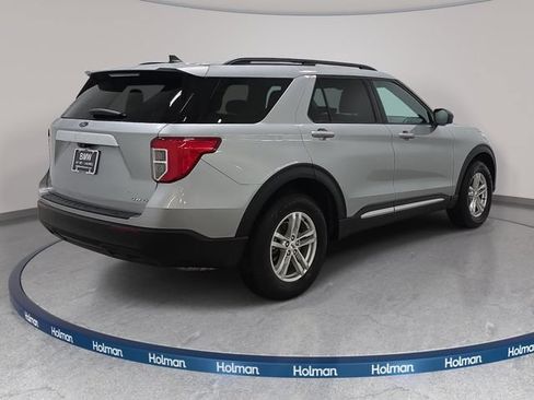 Used 2023 Ford Explorer XLT AWD/4WD image 6