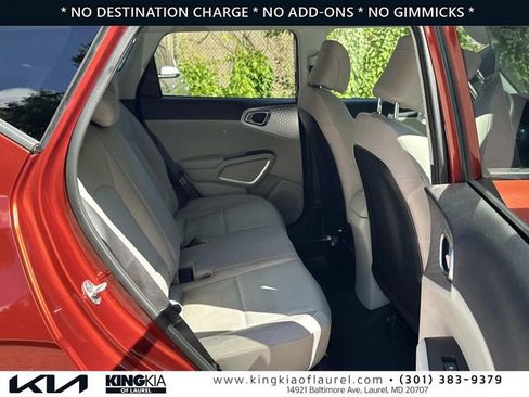 Used 2022 Kia Soul LX FWD image 17