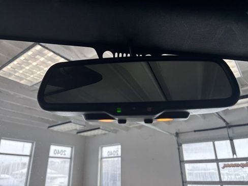 Used 2017 Jeep Wrangler Unlimited Sahara image 40