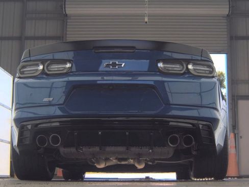 Used 2019 Chevrolet Camaro SS RWD image 6