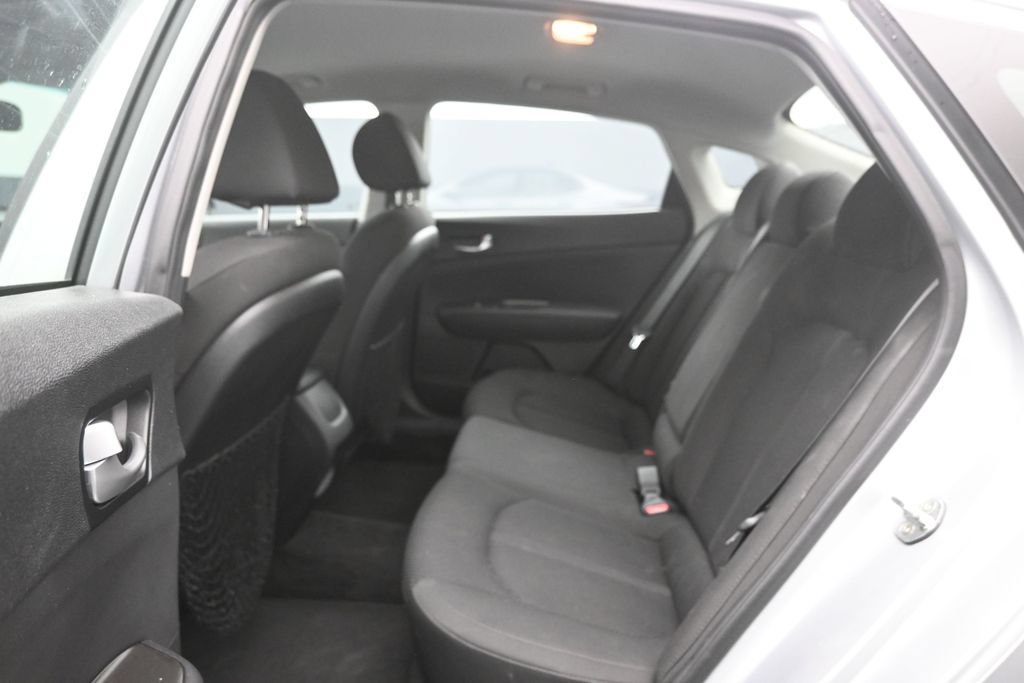 Used 2019 Kia Optima LX FWD image 2