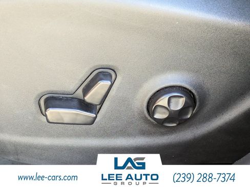 Used 2017 Jeep Cherokee Limited AWD/4WD image 18