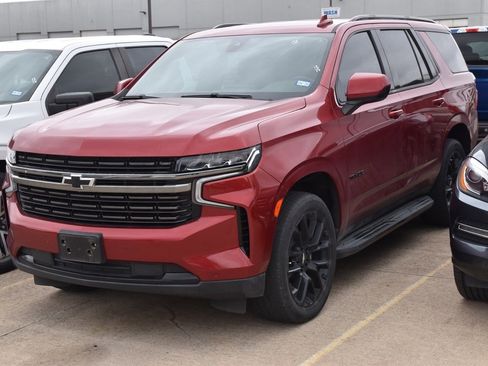 Used 2022 Chevrolet Tahoe RST image 2