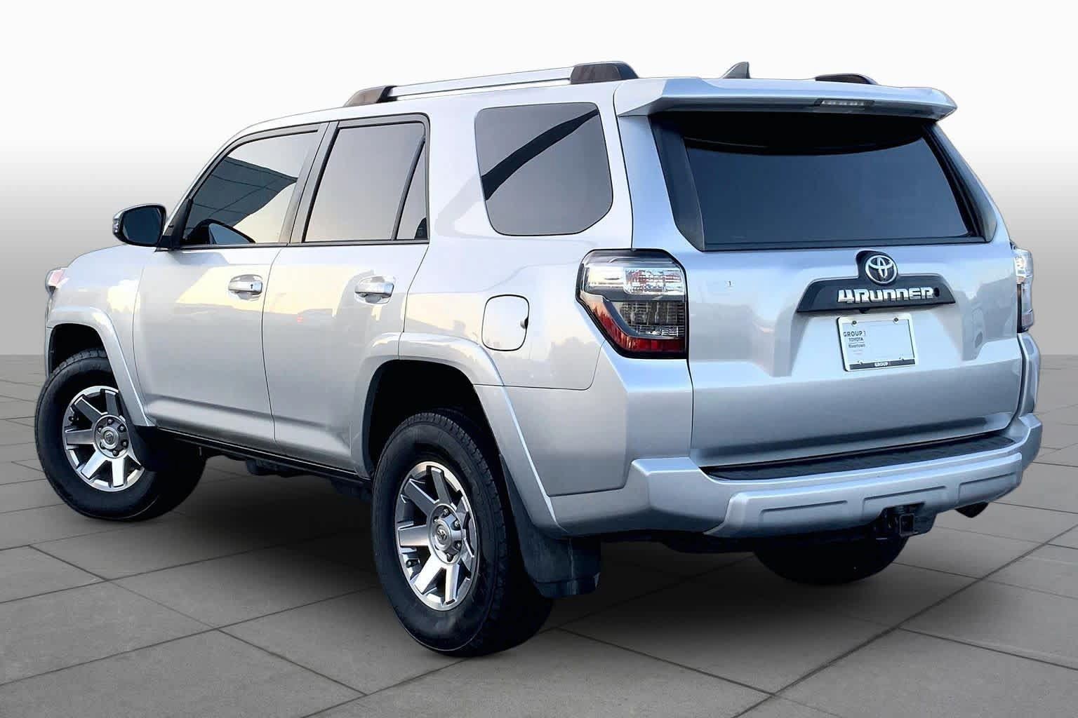 Used 2016 Toyota 4Runner Trail Premium AWD/4WD image 10