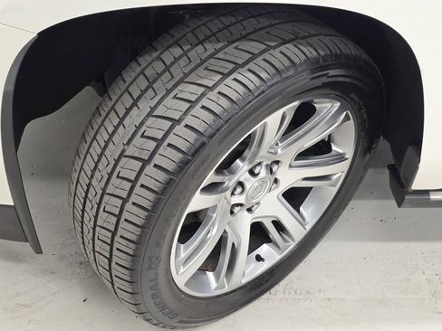Used 2015 Cadillac Escalade Premium AWD/4WD image 40