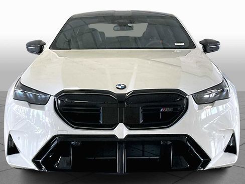 New 2026 BMW M5 w/ Carbon Package image 3