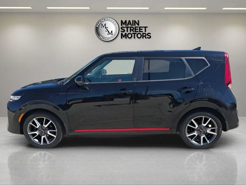 Used 2020 Kia Soul GT-Line FWD image 2