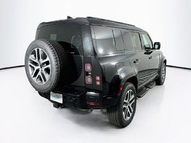 New 2026 Land Rover Defender 110 X-Dynamic SE AWD/4WD image 5