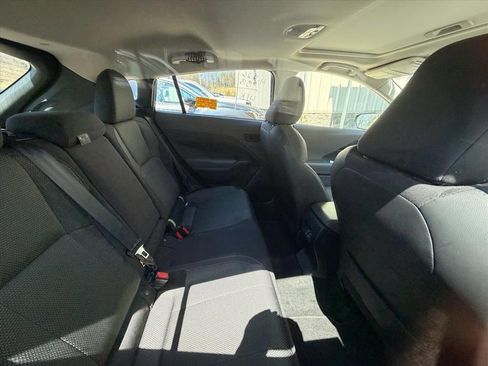 Used 2024 Subaru Crosstrek 2.0i Premium image 16