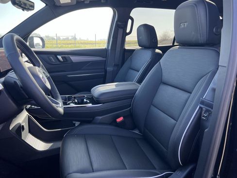 New 2026 Buick Enclave Sport Touring w/ Power Package FWD image 25