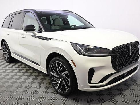 New 2026 Lincoln Aviator Black Label w/ Black Label Special Edition image 8