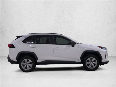 Certified 2020 Toyota RAV4 LE FWD image 4