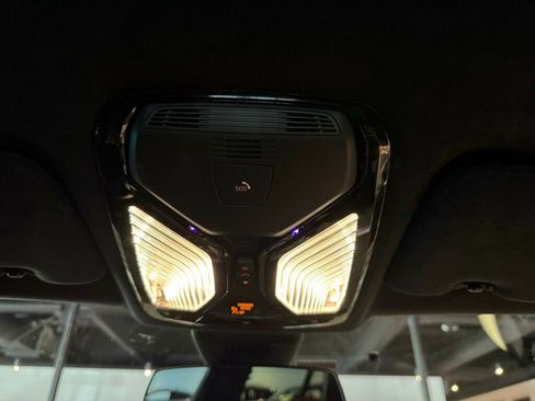 Used 2022 BMW X5 M50i image 28