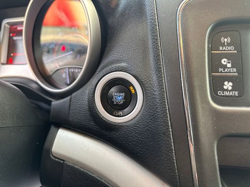 Used 2020 Dodge Journey SE w/ SE Popular Equipment Group image 18