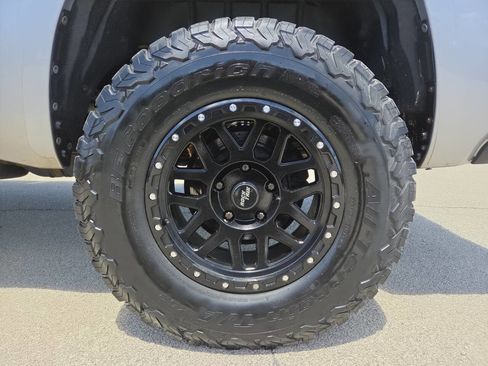 Used 2015 Toyota Tundra SR RWD image 11