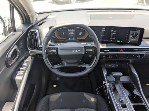New 2026 Kia Sorento LX FWD image 18