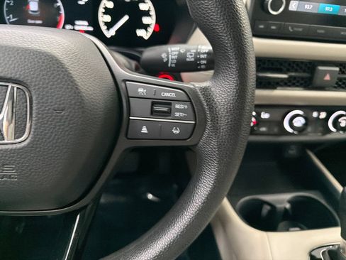 Used 2025 Honda HR-V LX image 23