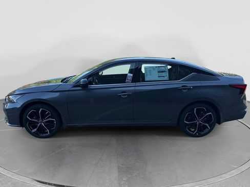 New 2026 Nissan Altima 2.5 SR FWD image 7