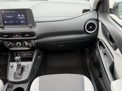 Used 2022 Hyundai Kona SE image 10