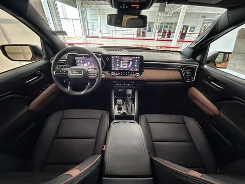 New 2026 GMC Canyon AT4 w/ Technology Plus Package image 23