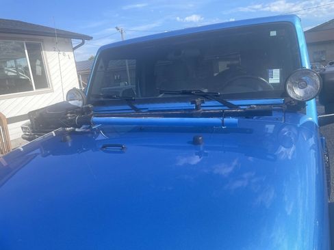 Used 2010 Jeep Wrangler Sport AWD/4WD image 8
