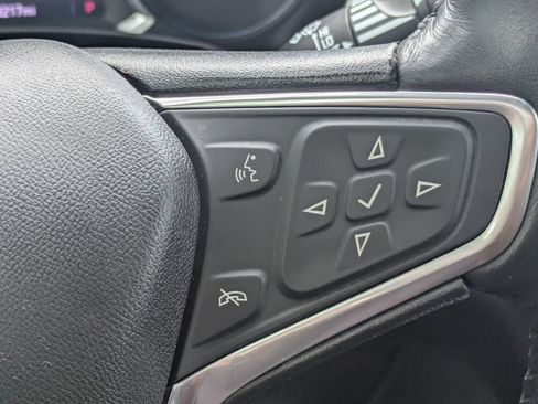 Used 2022 Chevrolet Equinox Premier FWD image 25