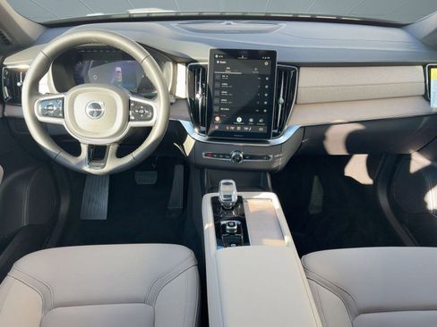 New 2026 Volvo XC90 B6 Plus w/ Protection Package Premier image 15