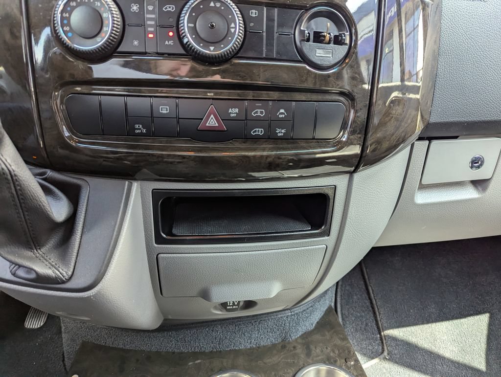 Used 2017 Mercedes-Benz Sprinter 2500 image 23