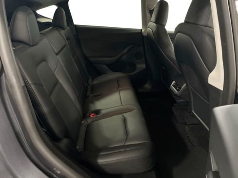 Certified 2023 Tesla Model Y Long Range AWD/4WD image 11