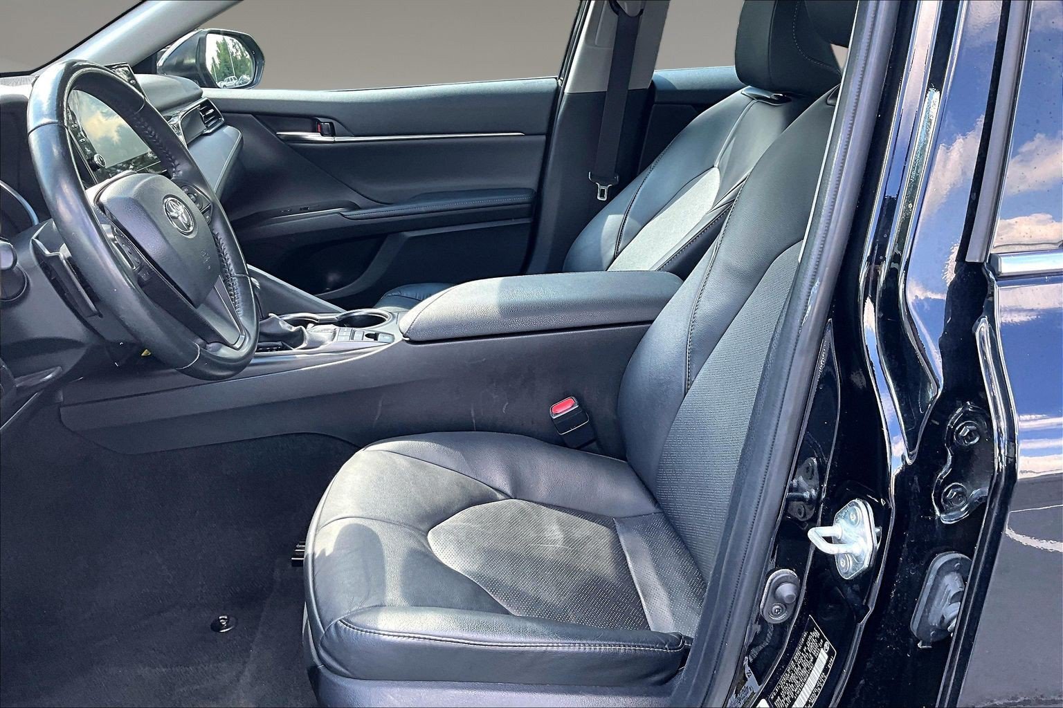 Used 2024 Toyota Camry XSE FWD image 23
