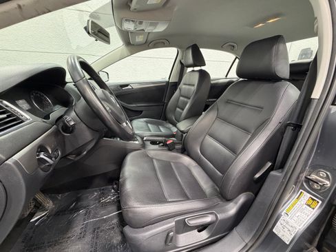 Used 2013 Volkswagen Jetta TDI FWD image 21