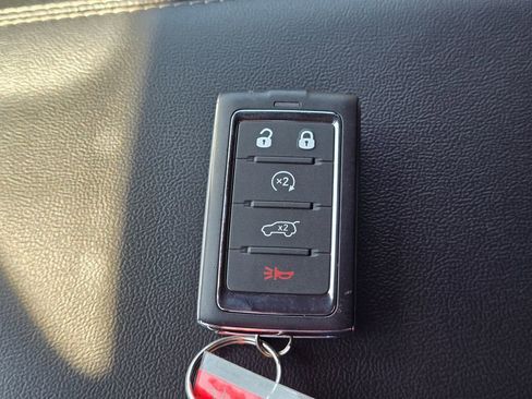 Used 2025 Jeep Grand Cherokee Limited image 34